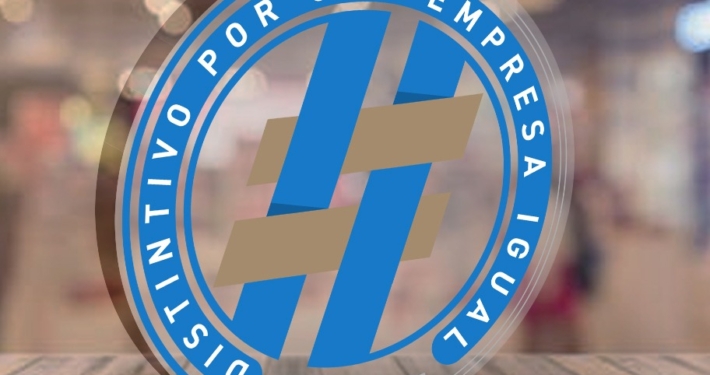 Distintivo ADECA Por una empresa igual